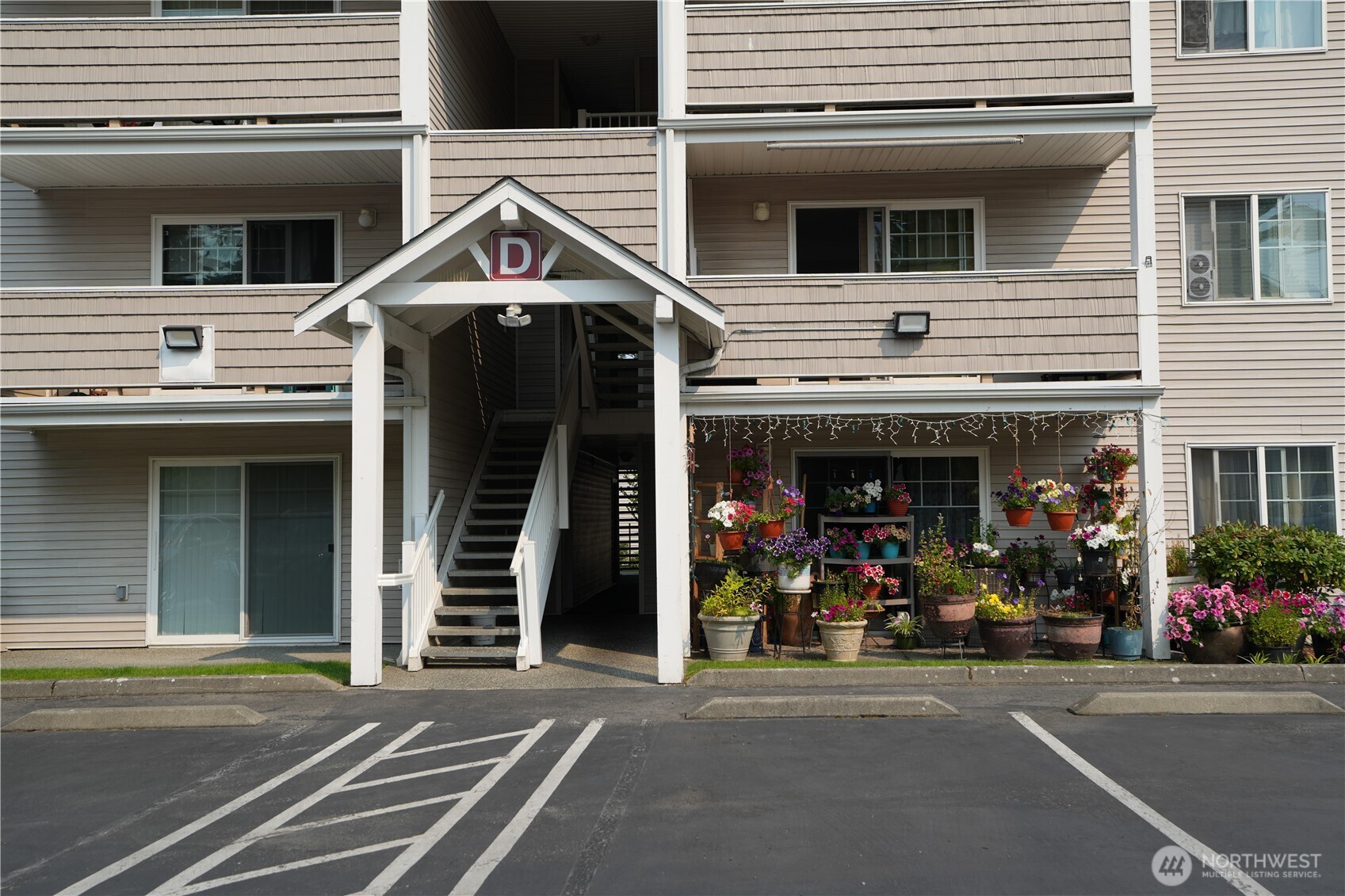 property viewer photo 1