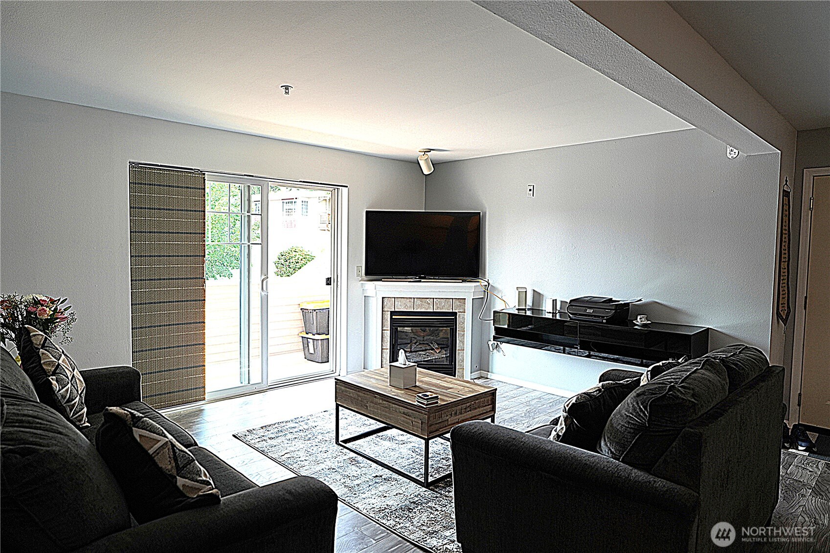 property viewer photo 11