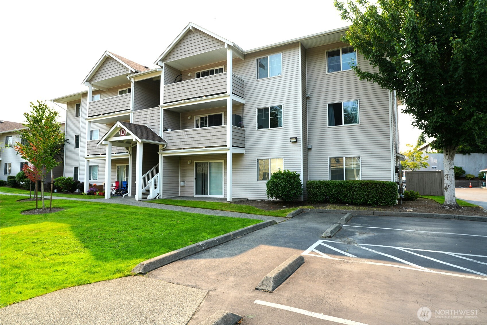 property viewer photo 25