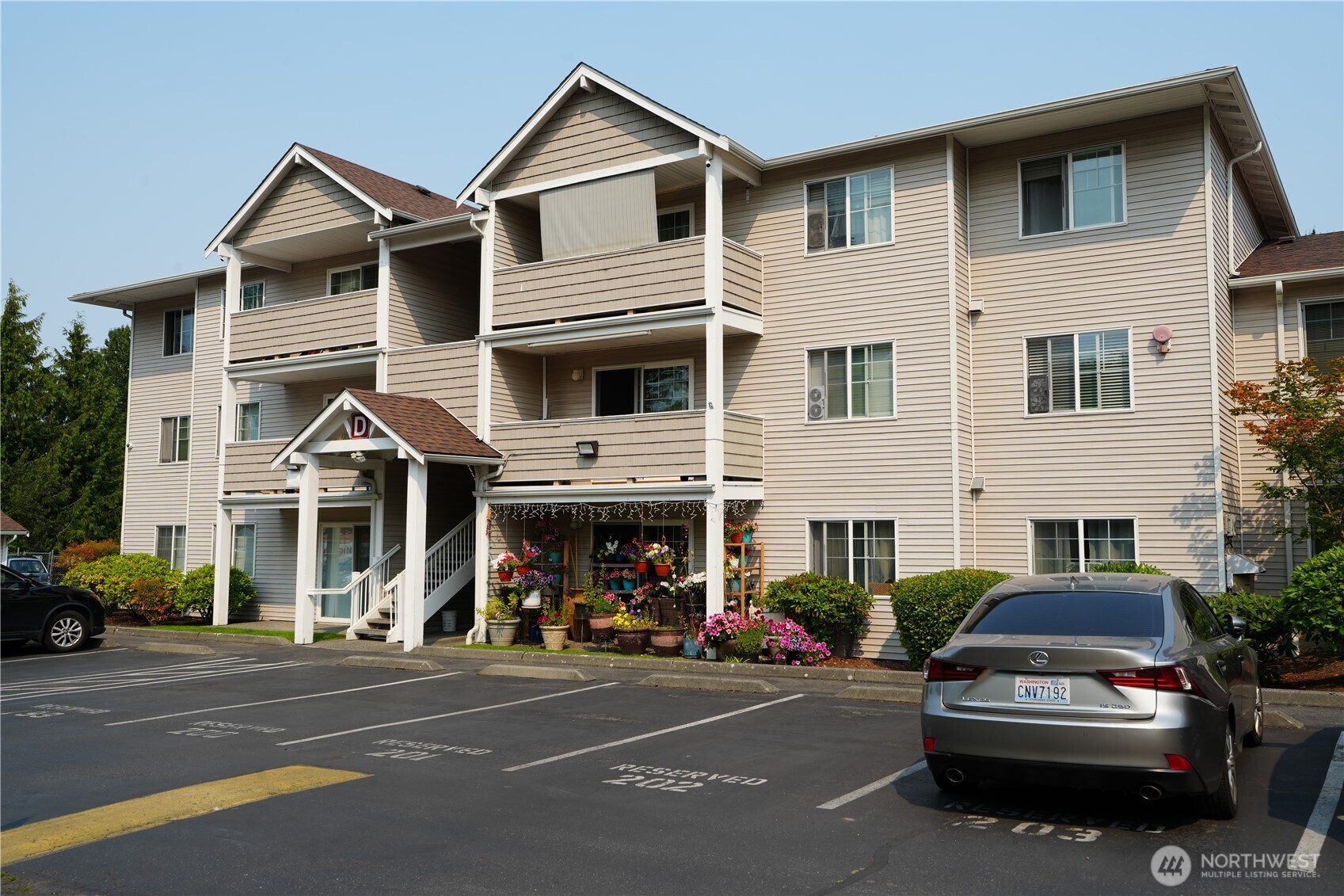 property viewer photo 26