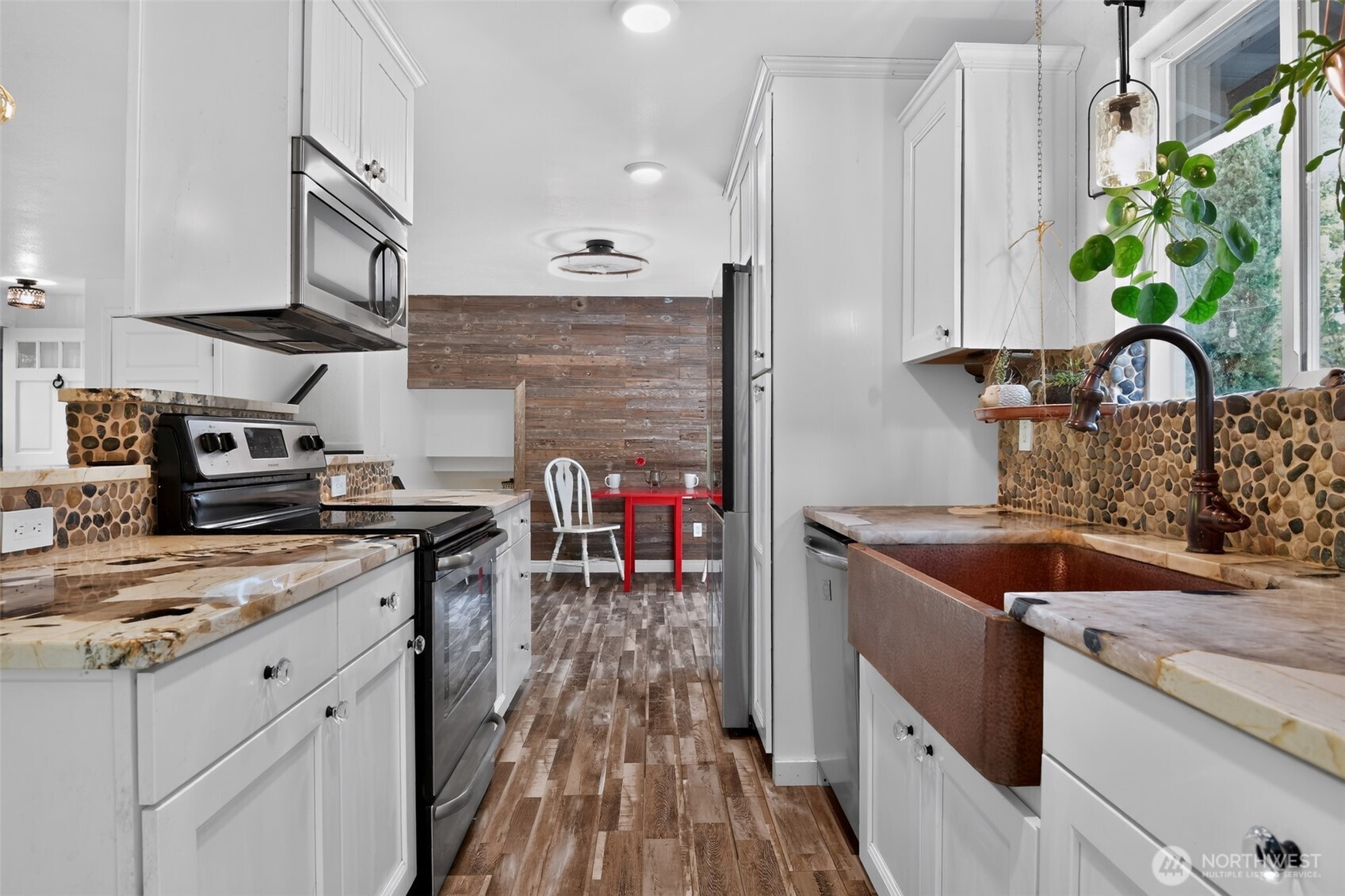 property viewer photo 10