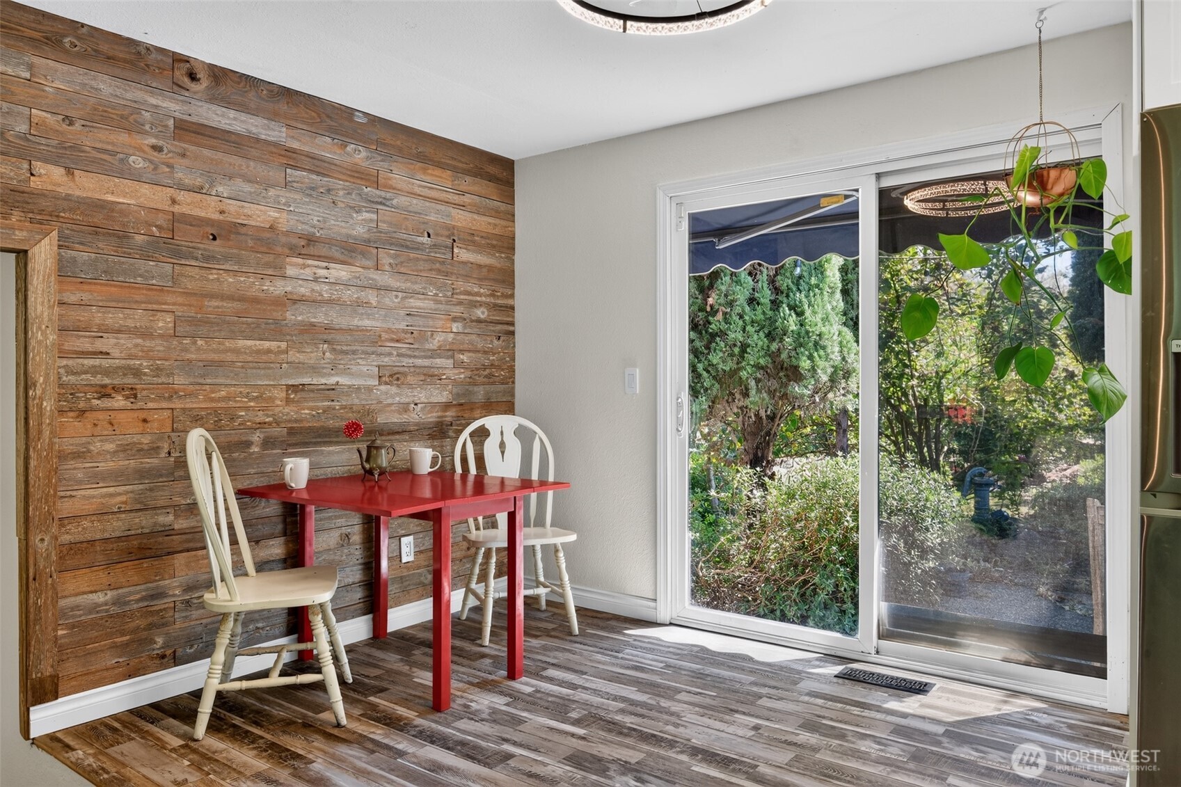 property viewer photo 12