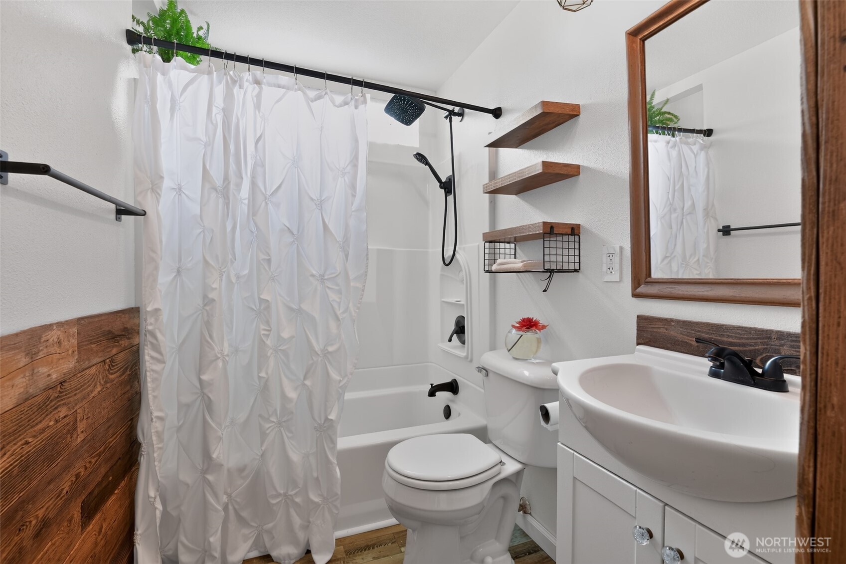 property viewer photo 18