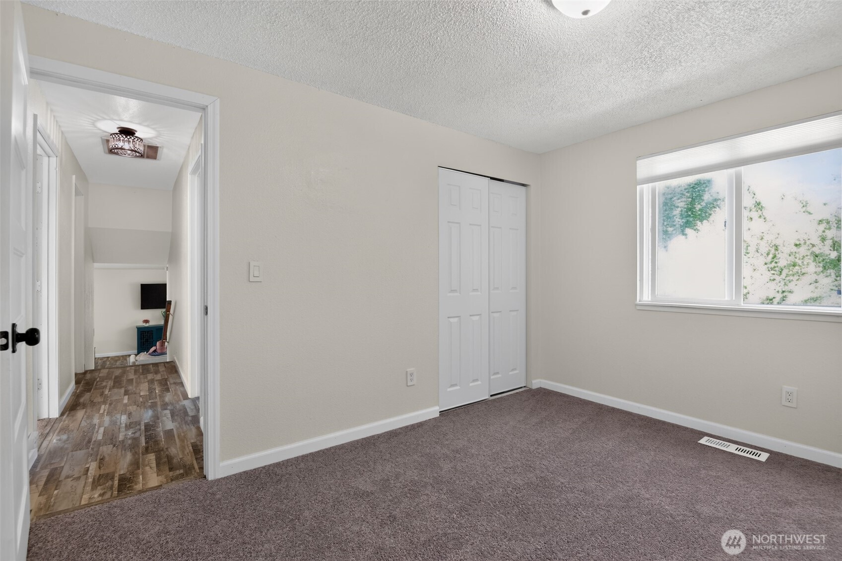 property viewer photo 19