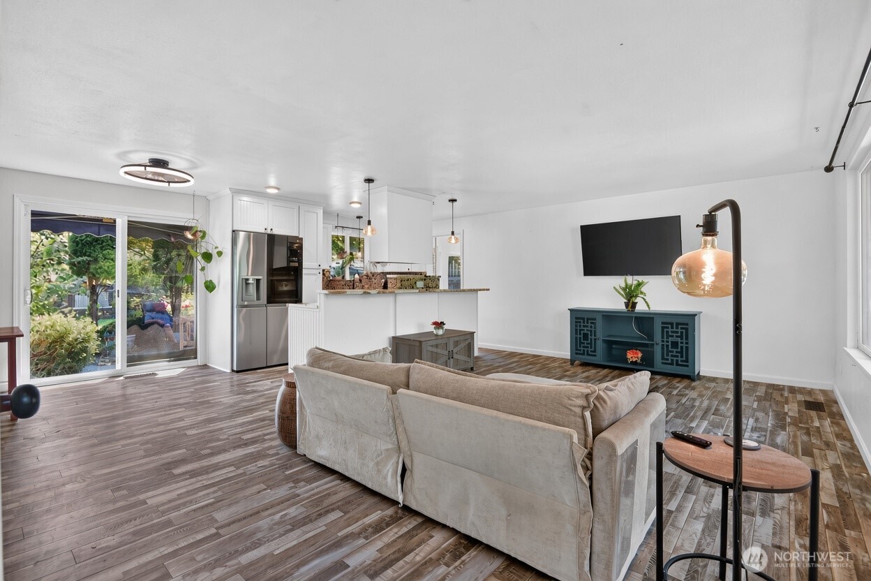 property viewer photo 2
