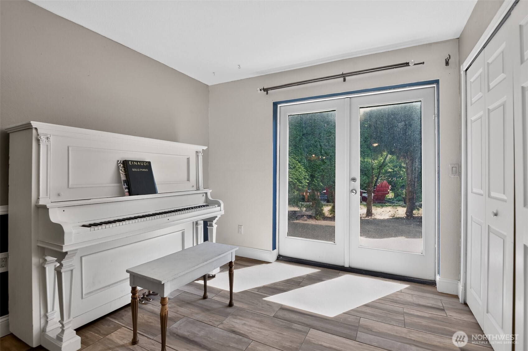 property viewer photo 21