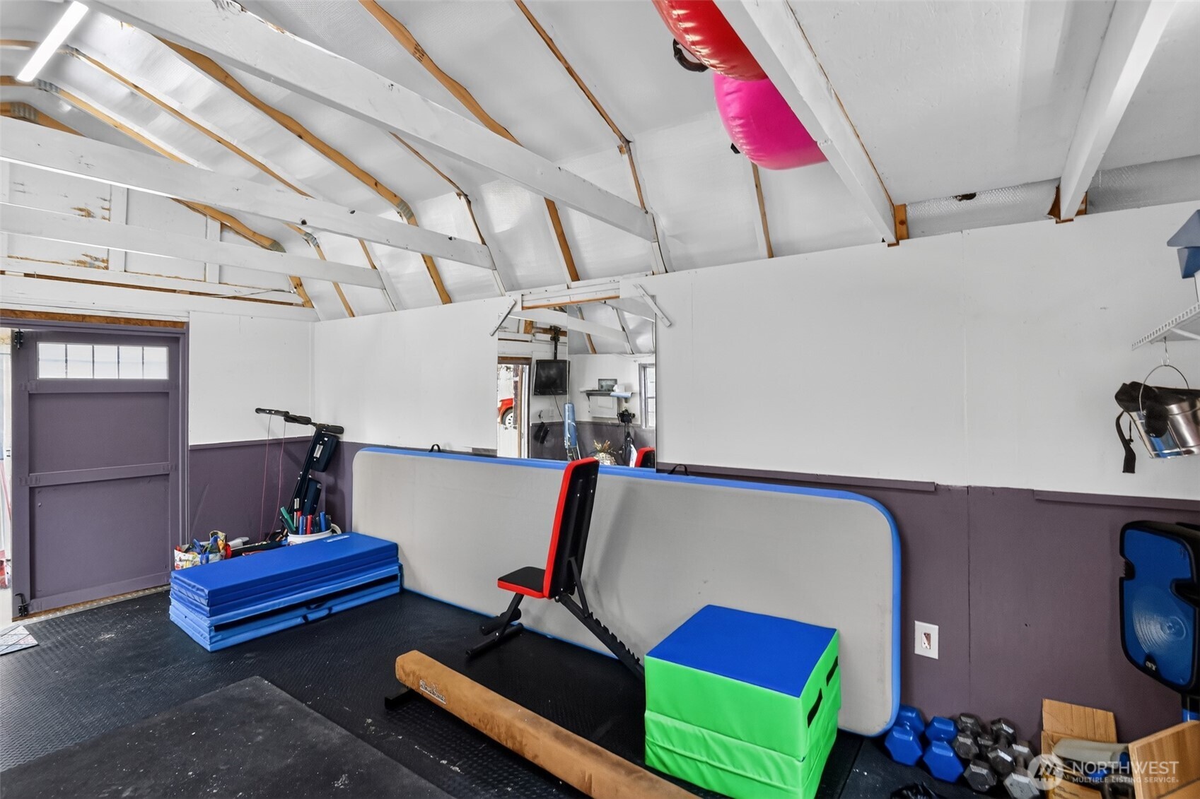property viewer photo 35