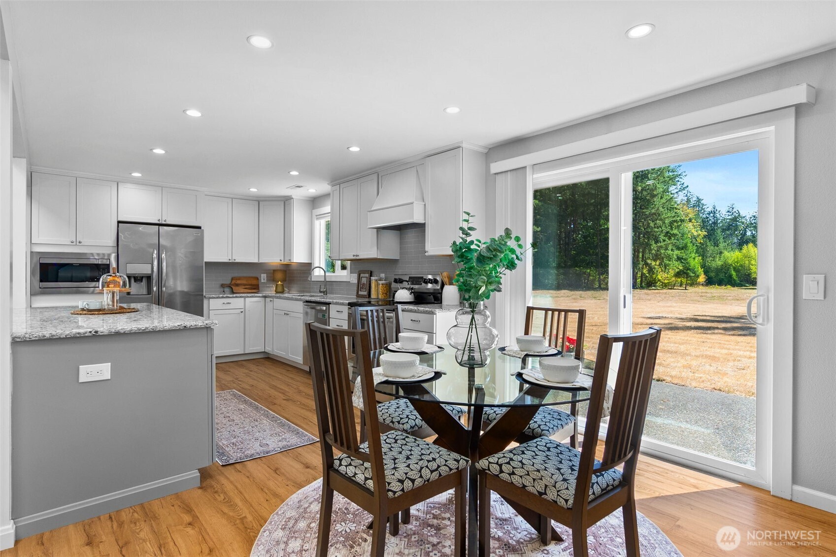 property viewer photo 13