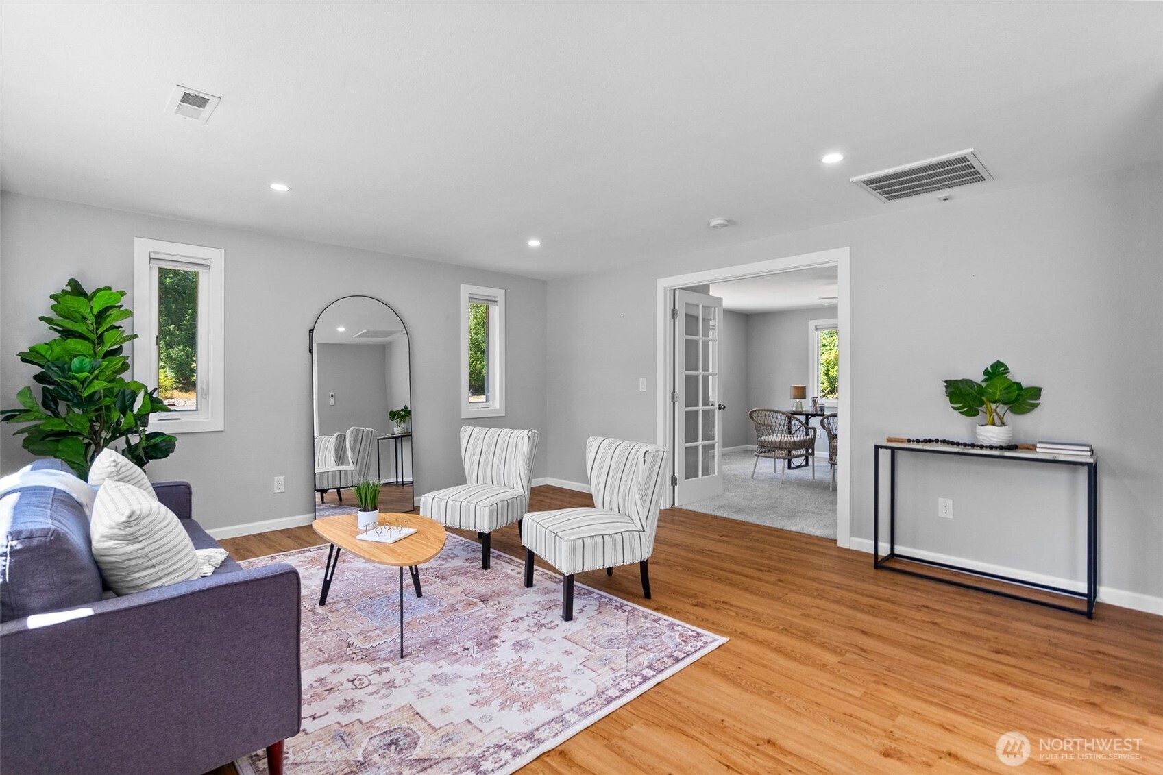 property viewer photo 15