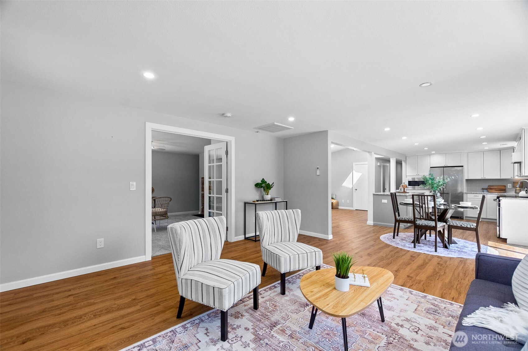 property viewer photo 16