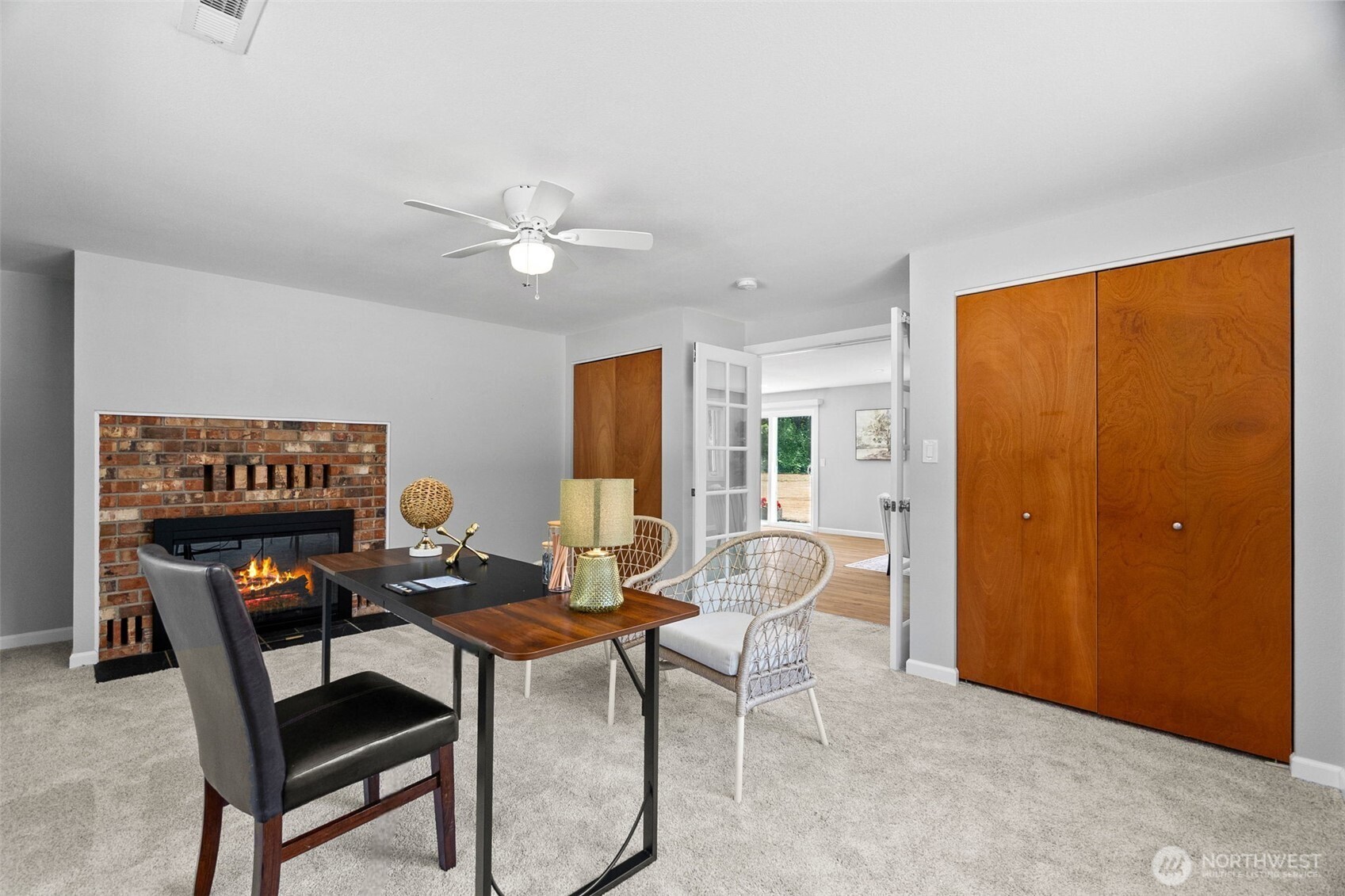 property viewer photo 18