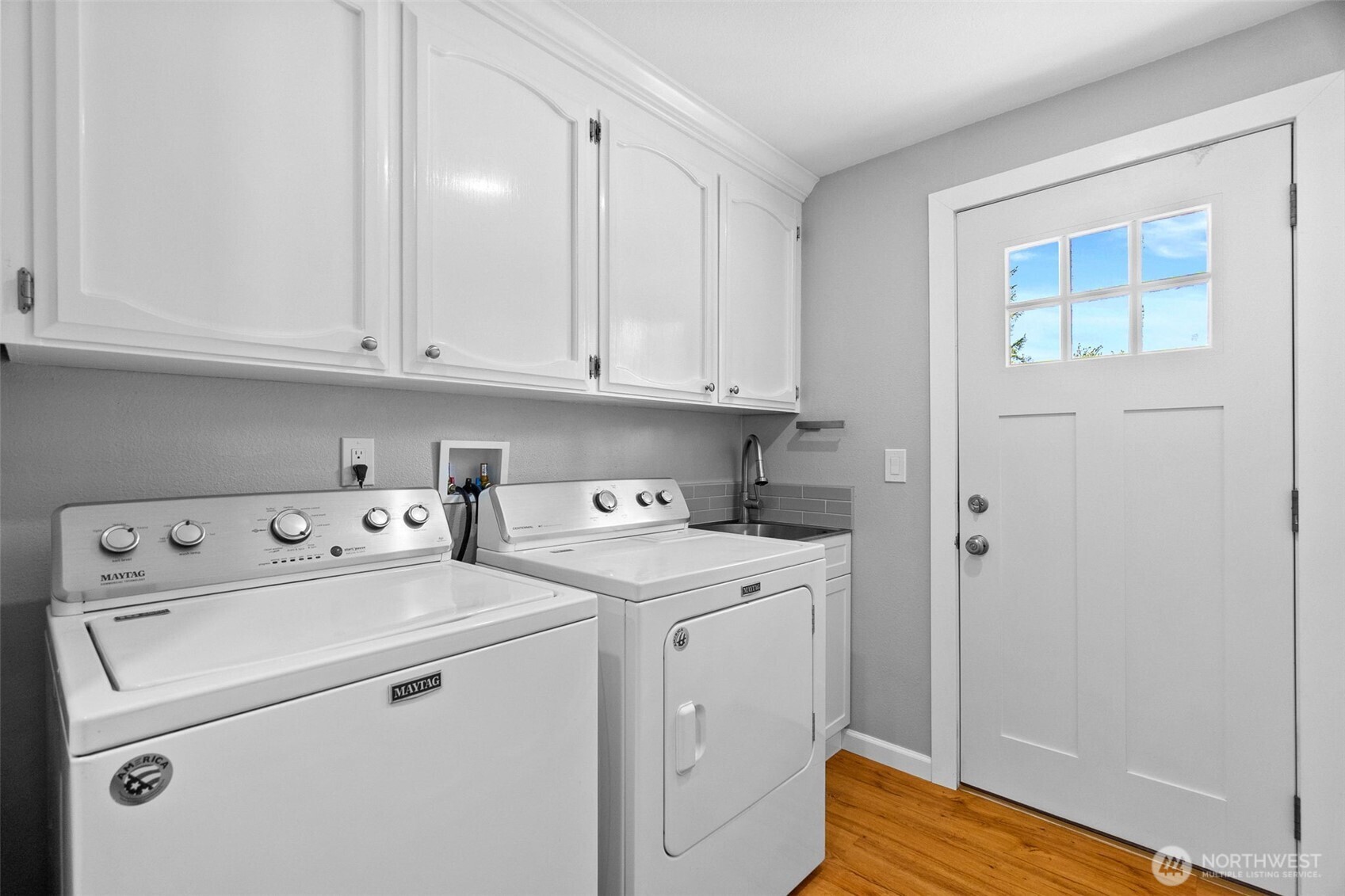 property viewer photo 22