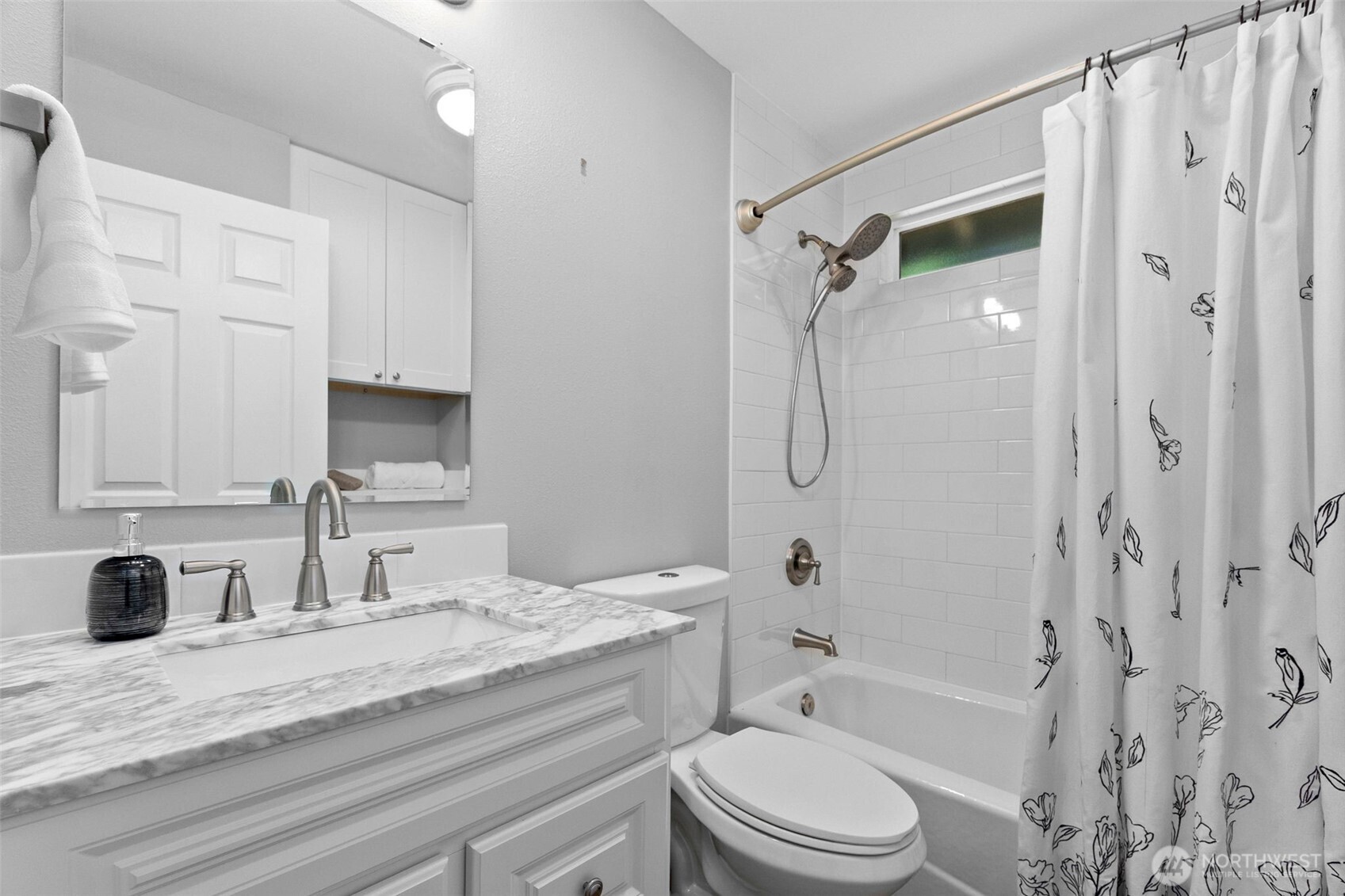 property viewer photo 32