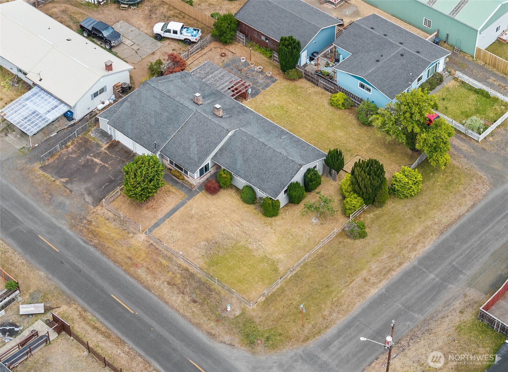 main property photo 33