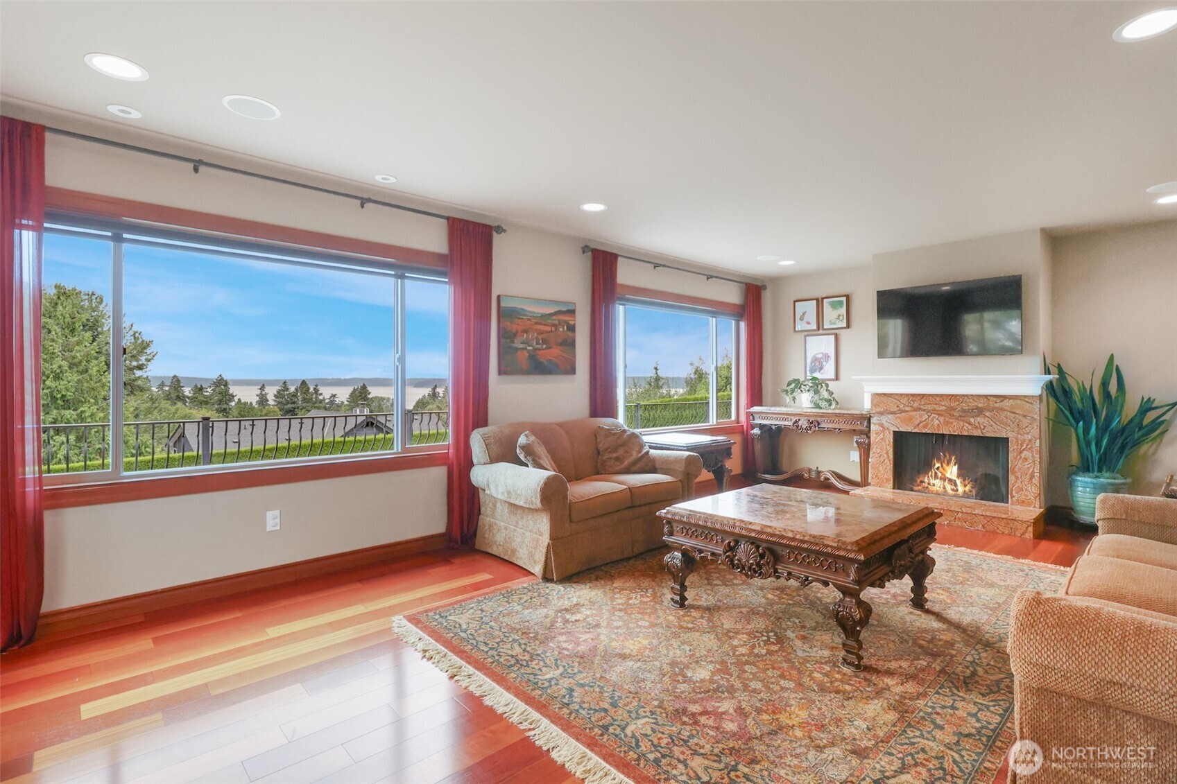 property viewer photo 15