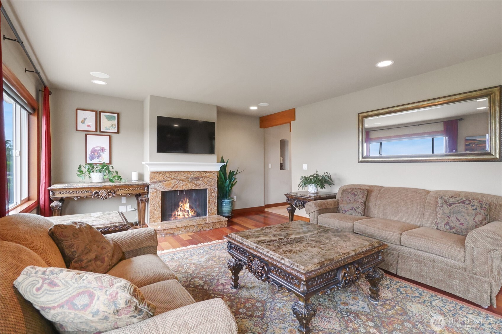 property viewer photo 16
