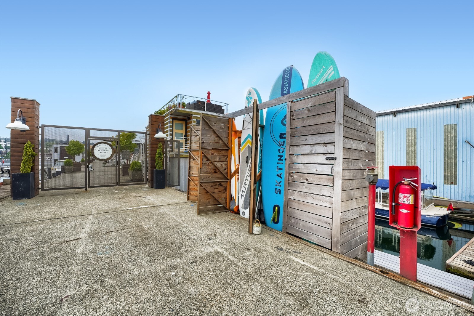 main property photo 20