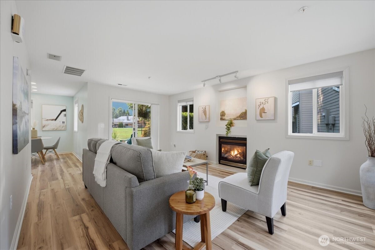 property viewer photo 2