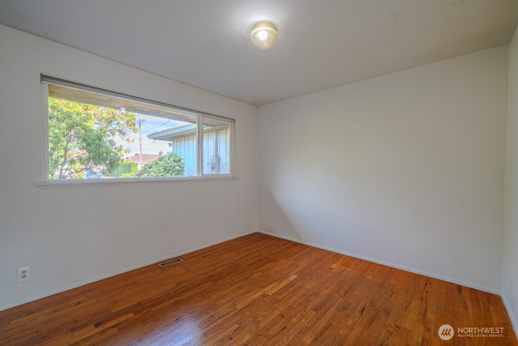 property viewer photo 18