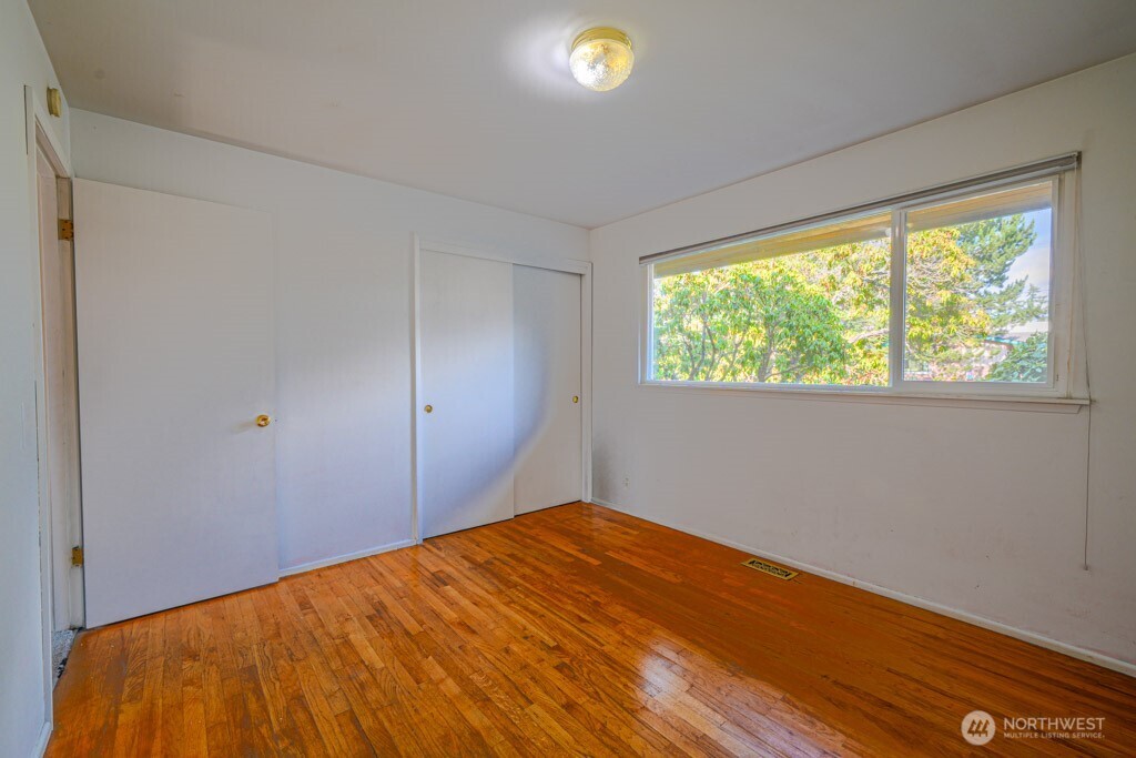 property viewer photo 19