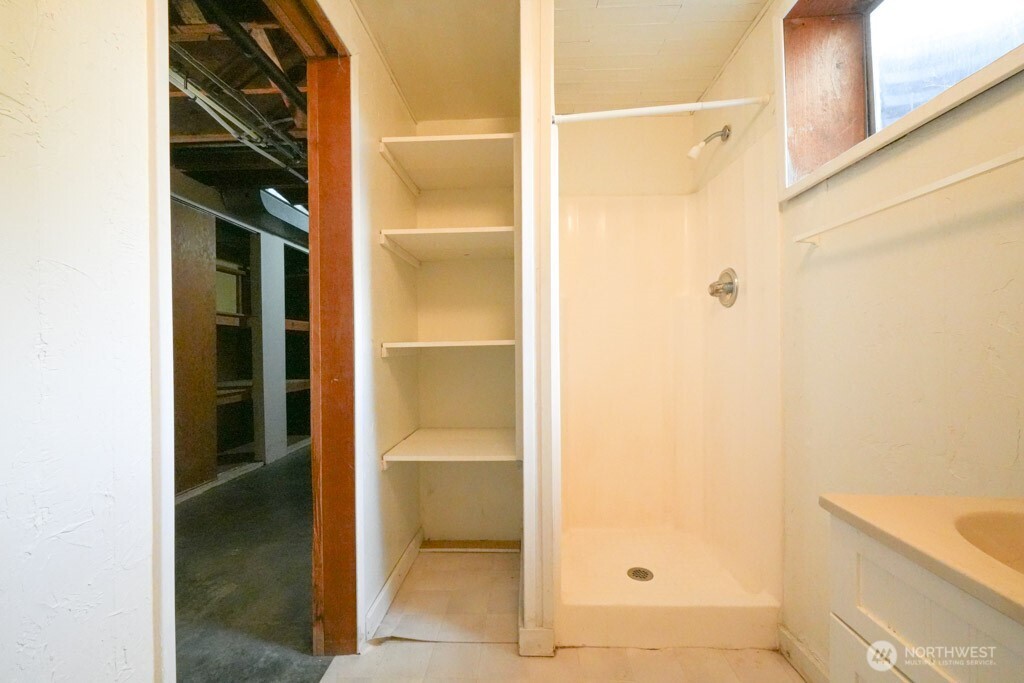 property viewer photo 28
