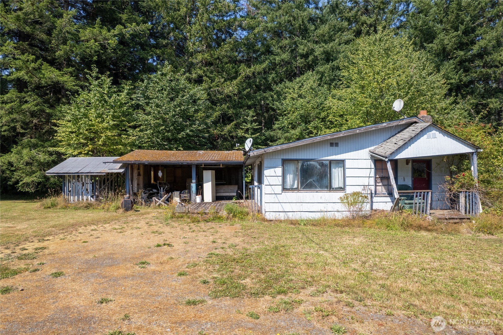 main property photo 17