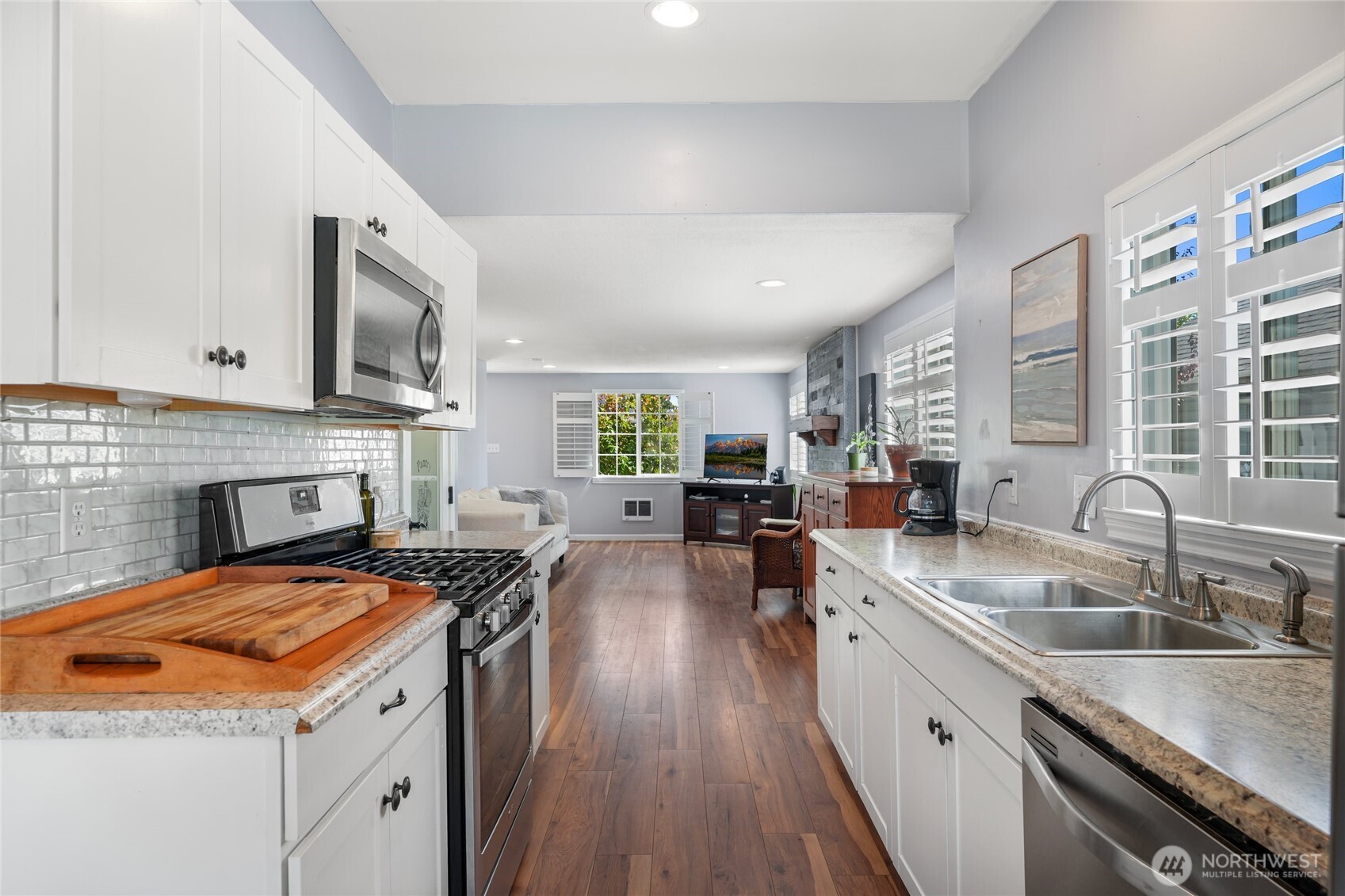 property viewer photo 12