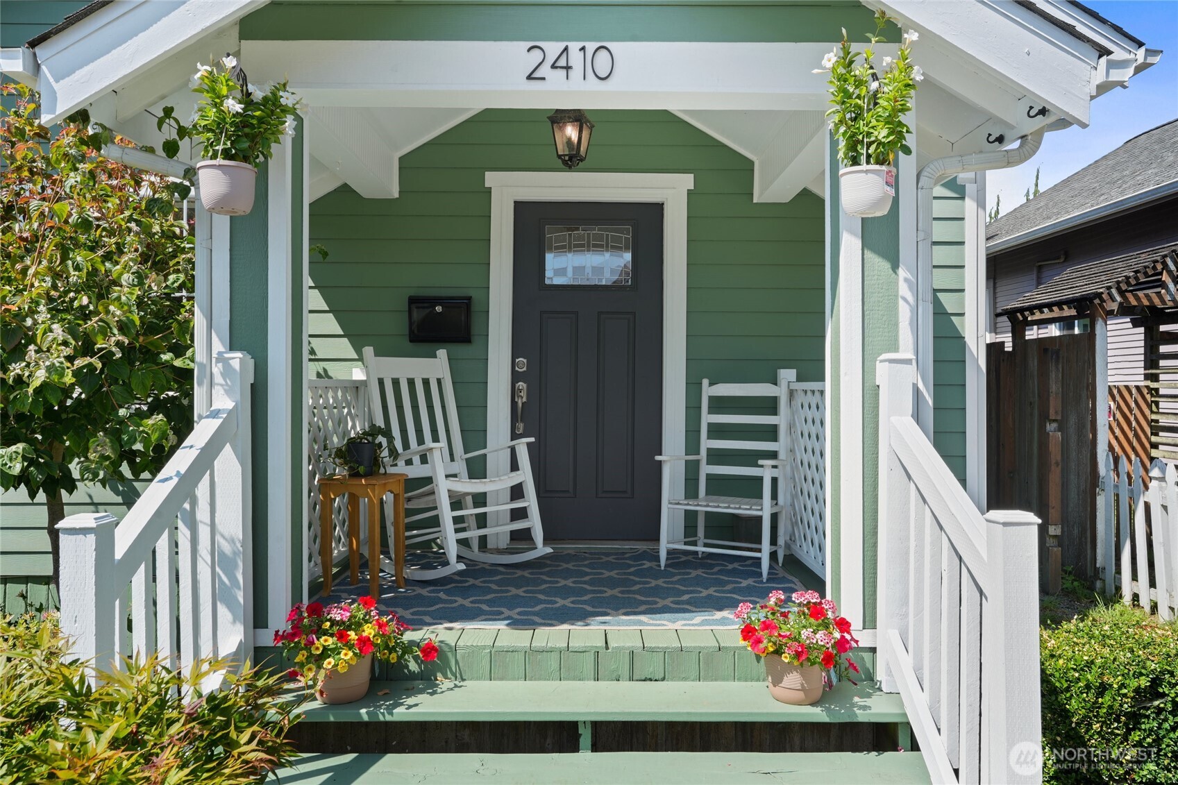 property viewer photo 2