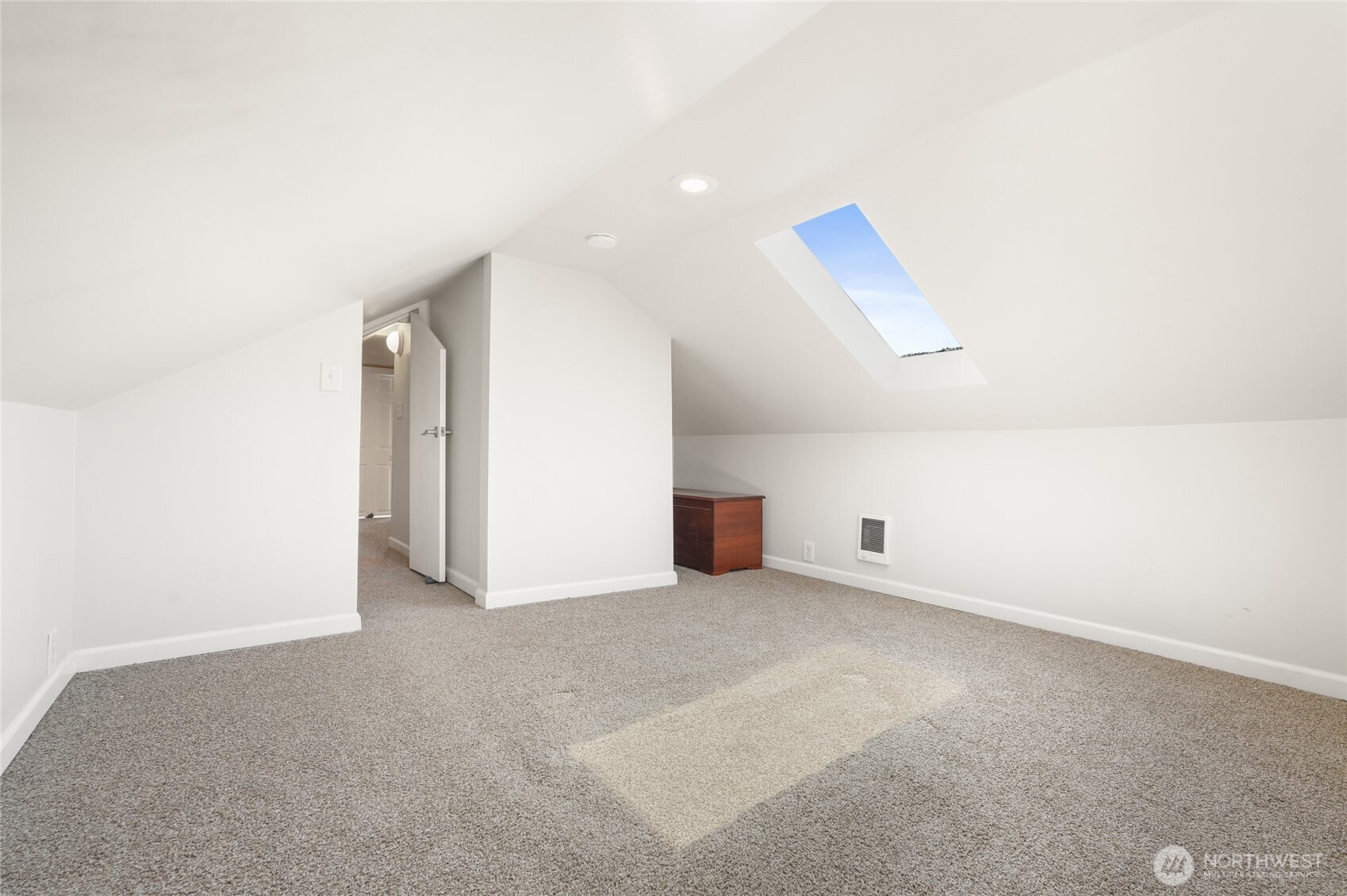 property viewer photo 26