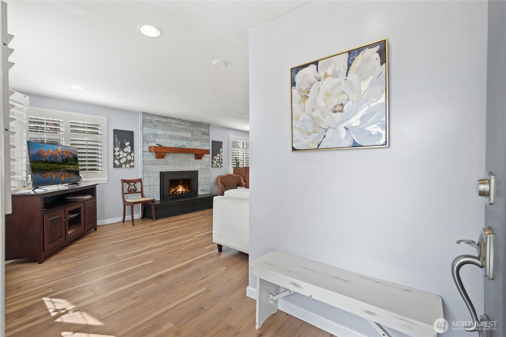 property viewer photo 4
