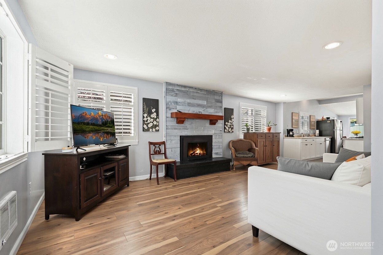 property viewer photo 5