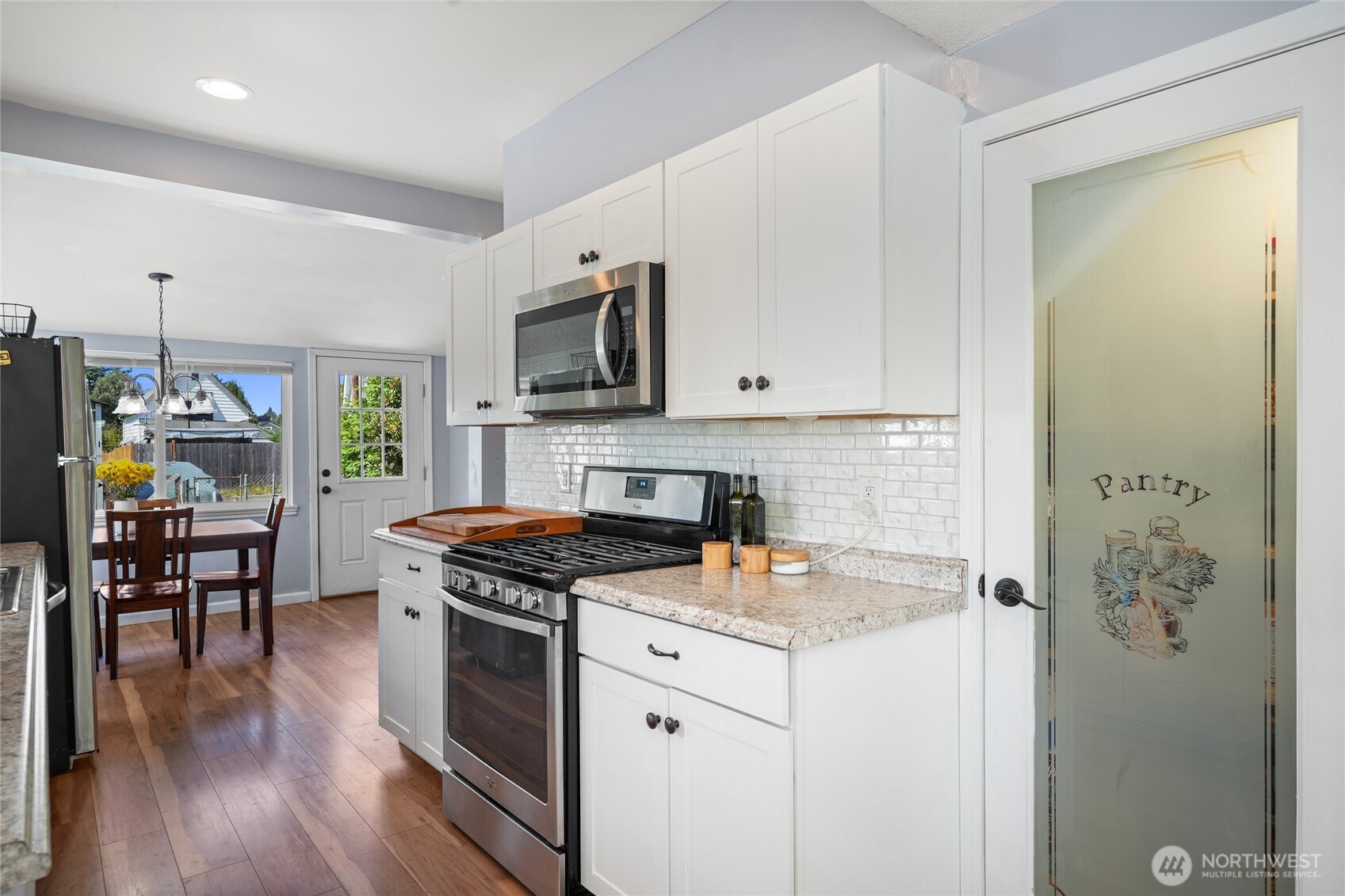 property viewer photo 9
