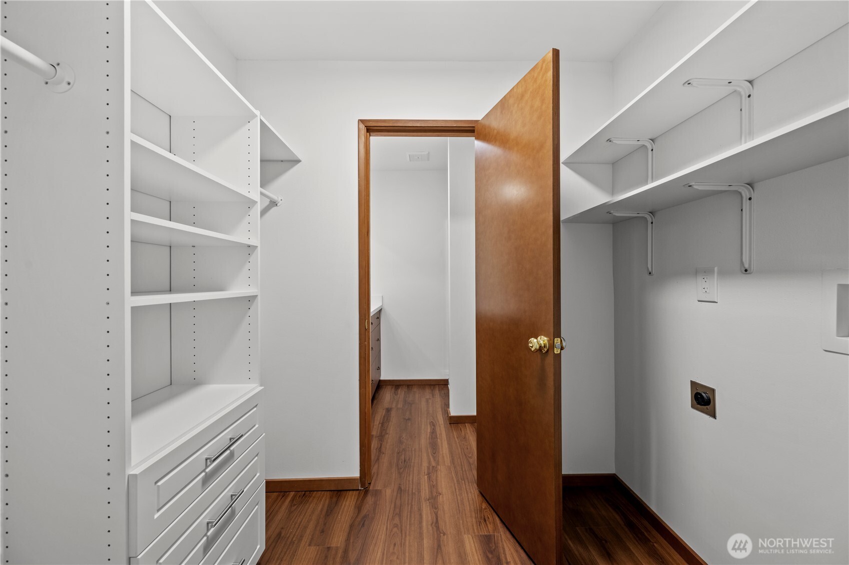 property viewer photo 13