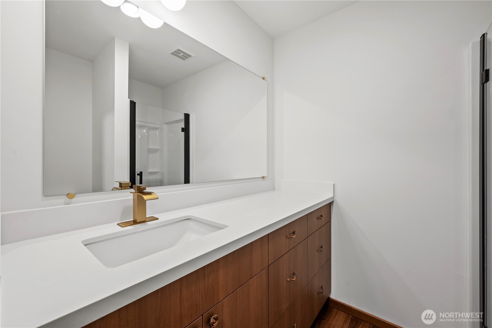 property viewer photo 14
