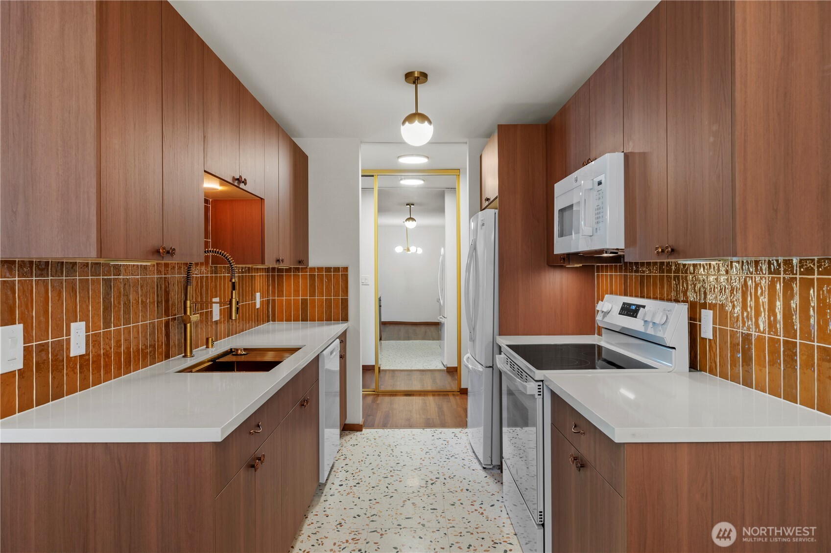 property viewer photo 4