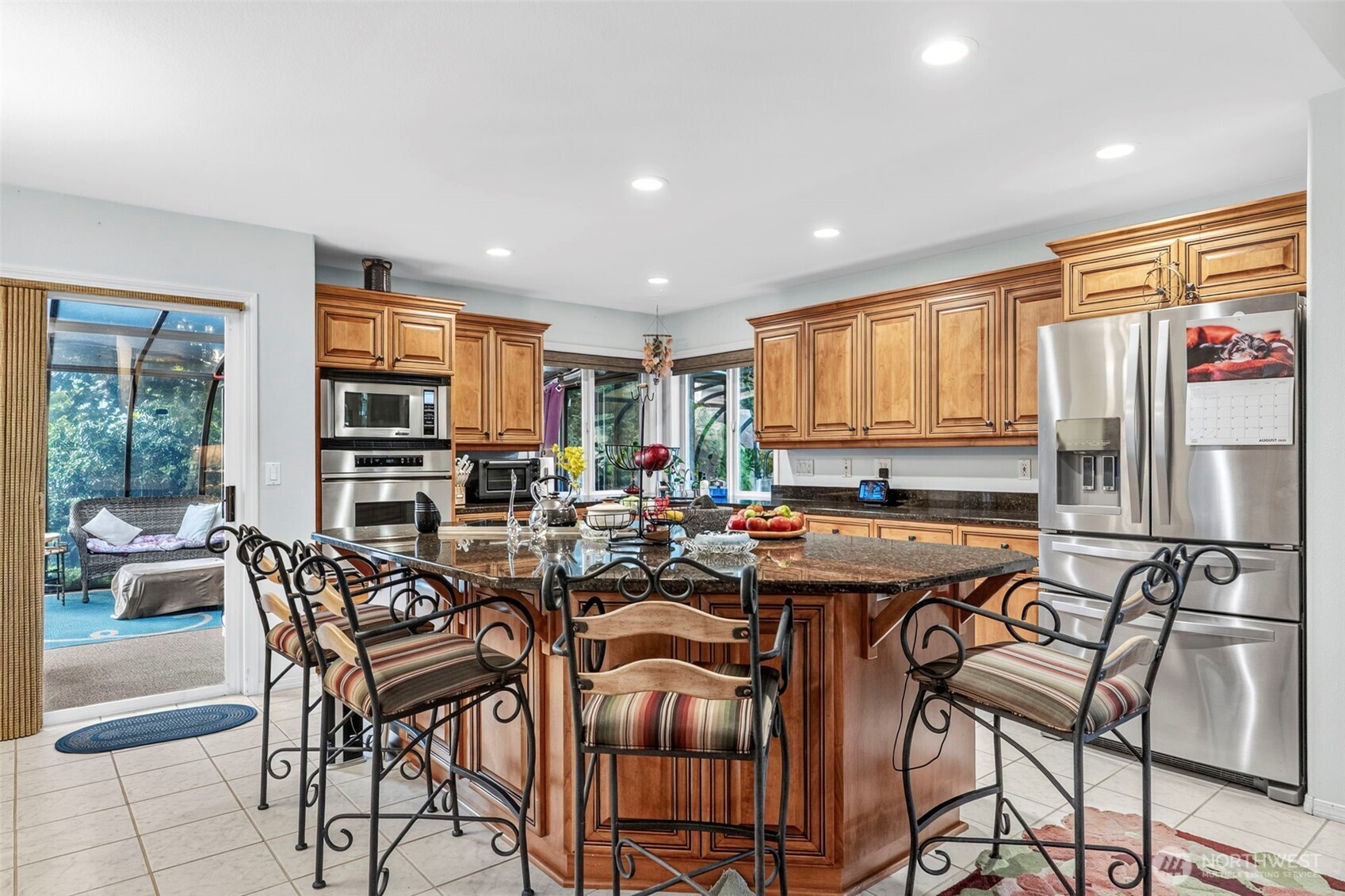 main property photo 11