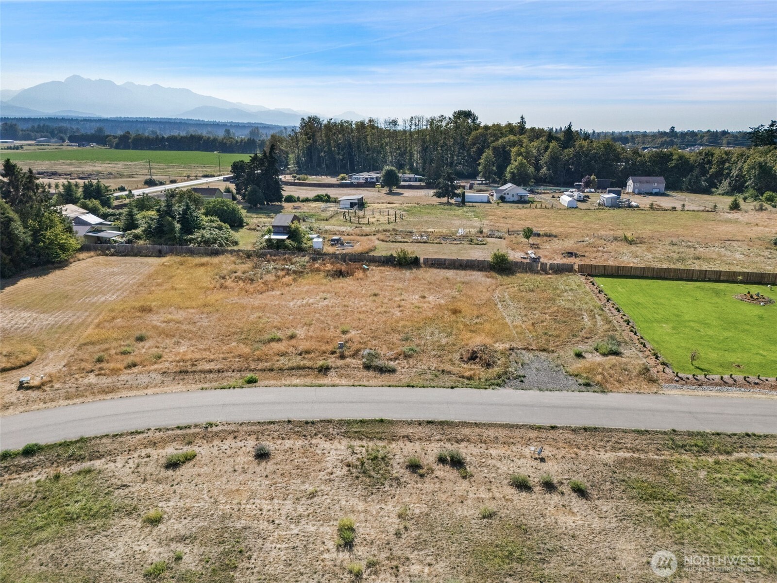 main property photo 6