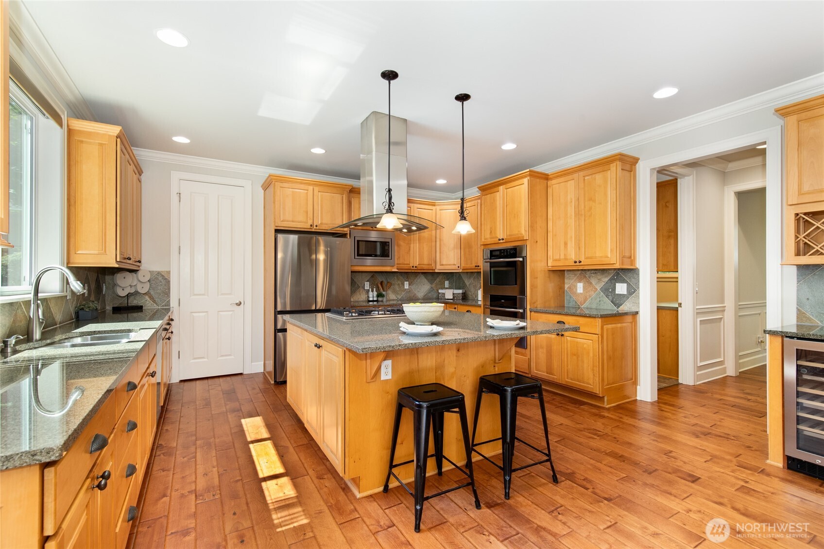 main property photo 14