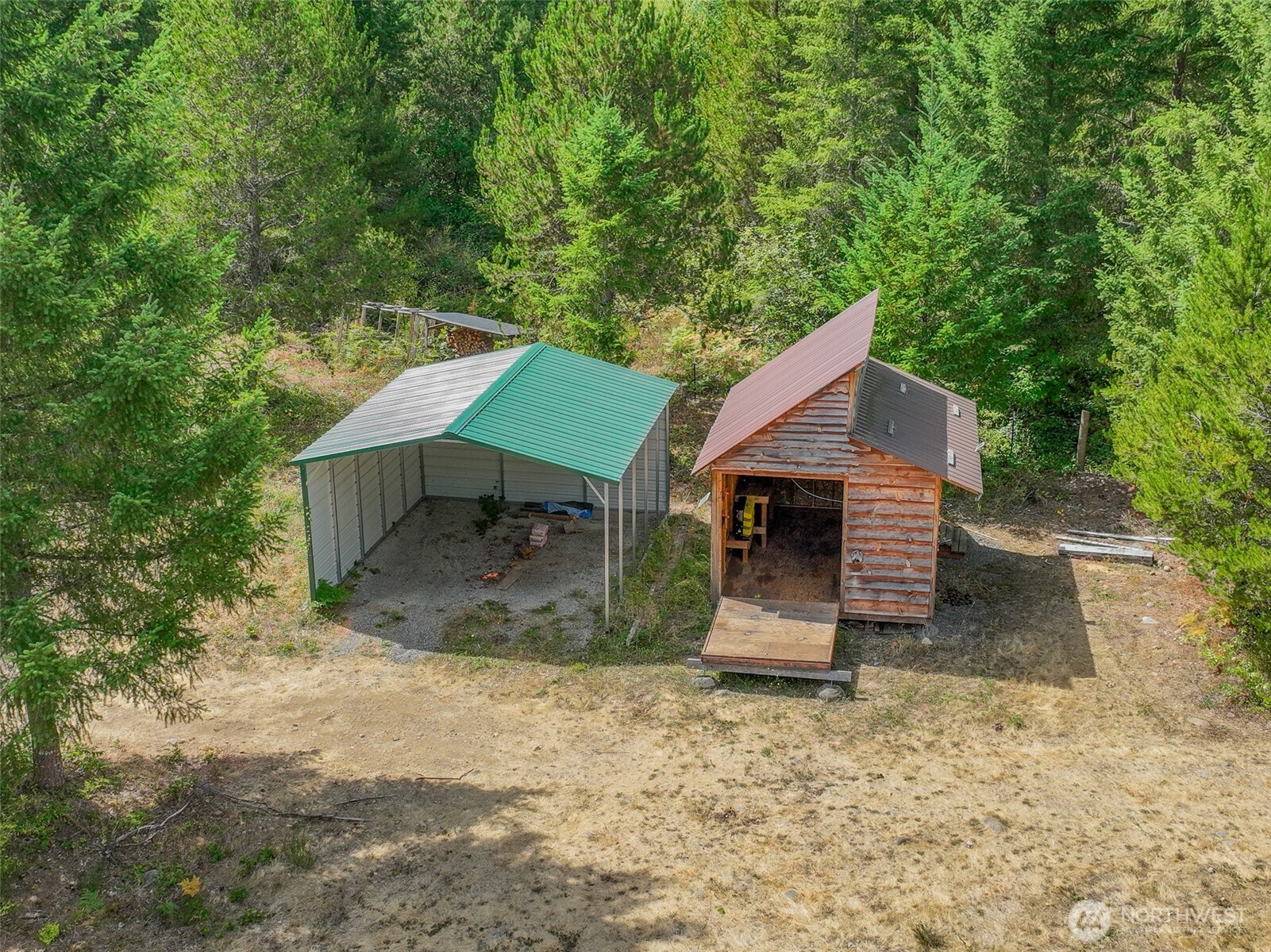 main property photo 29