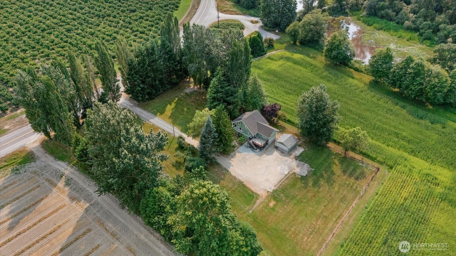main property photo 27