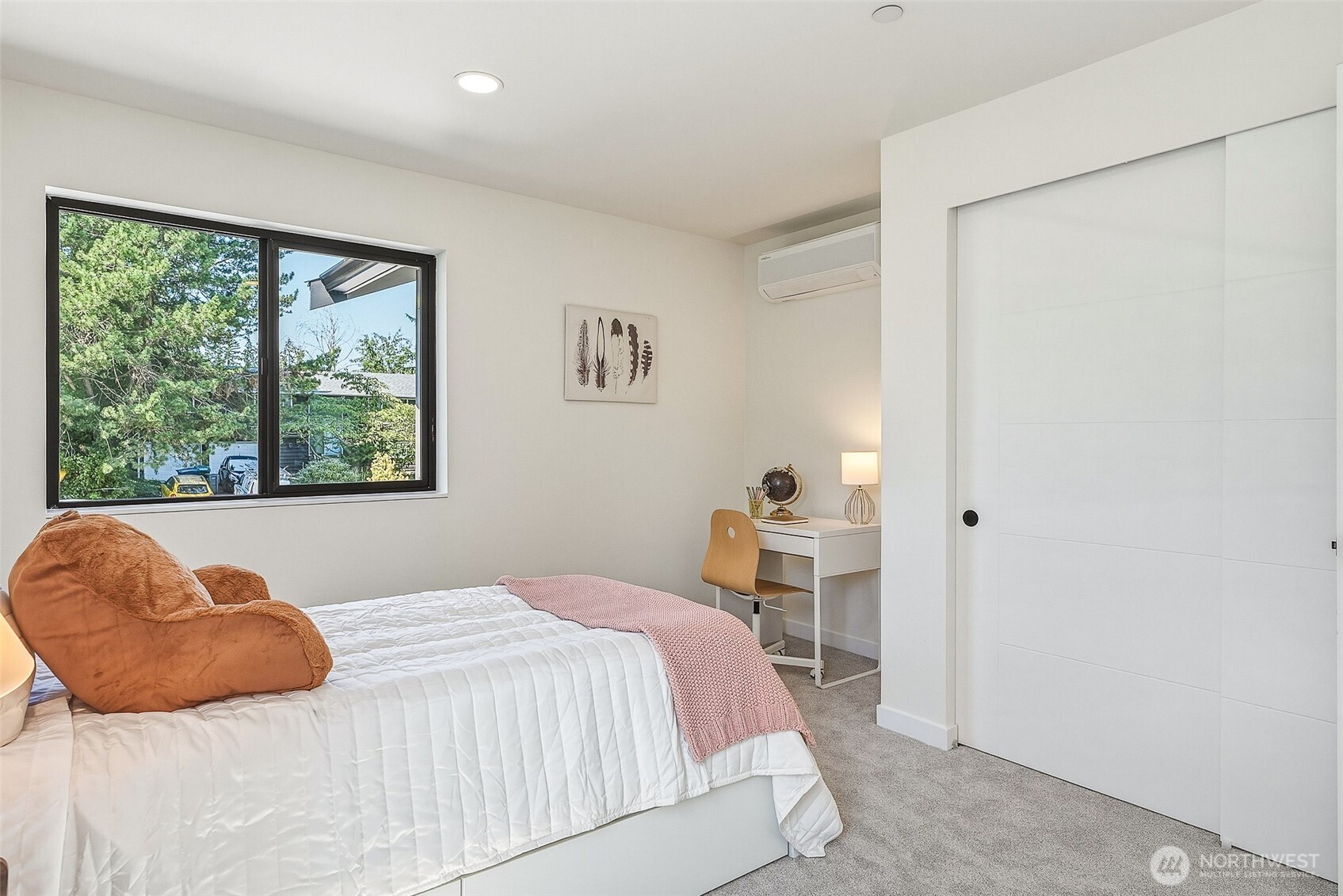 property viewer photo 25