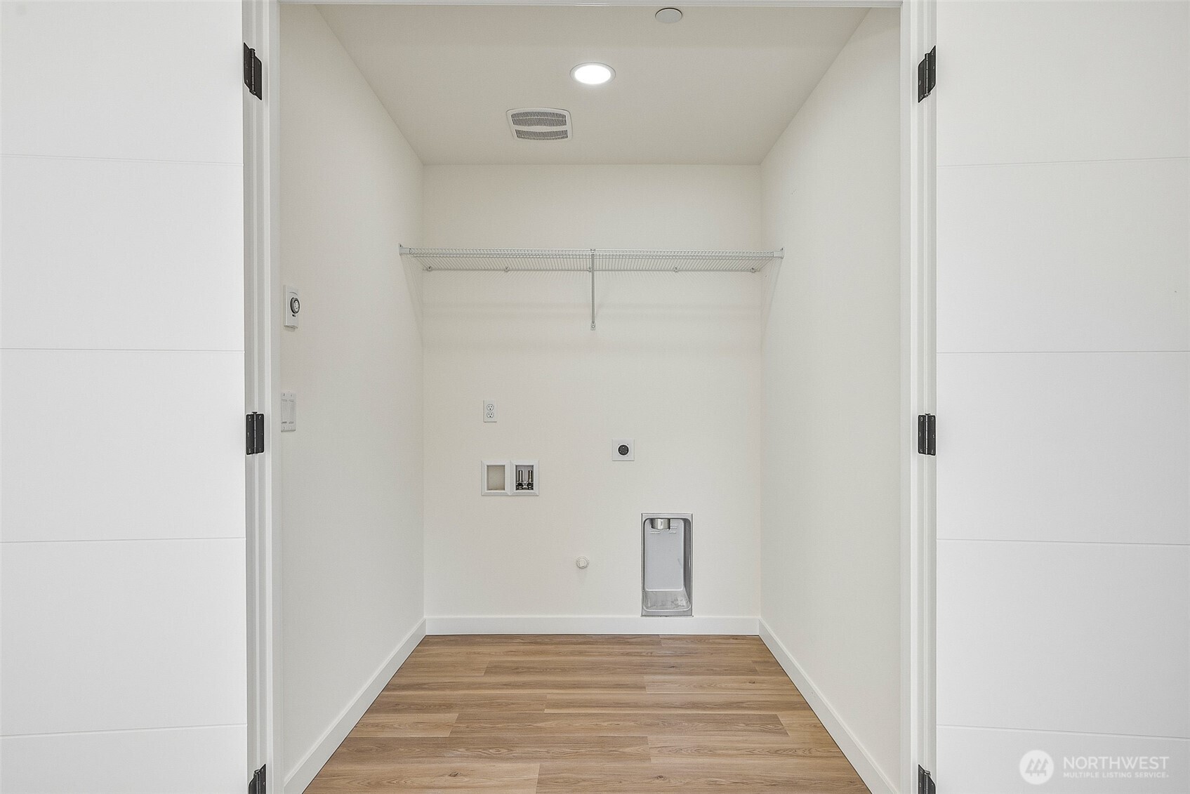 property viewer photo 27