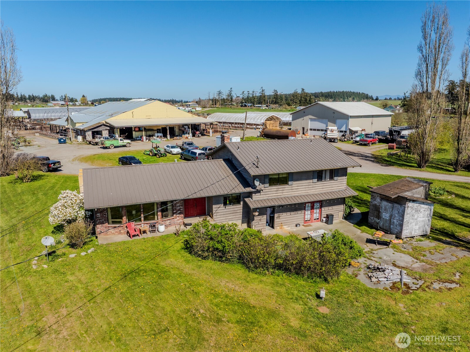 main property photo 13
