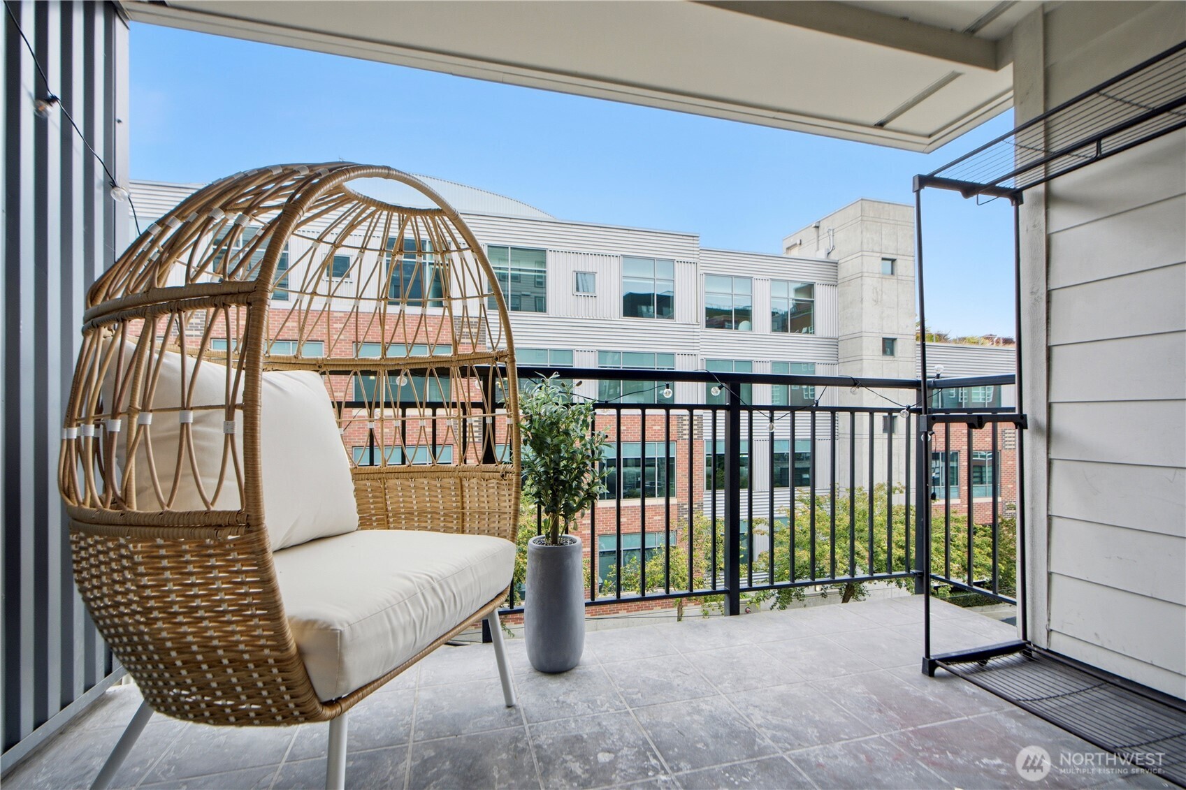 property viewer photo 10