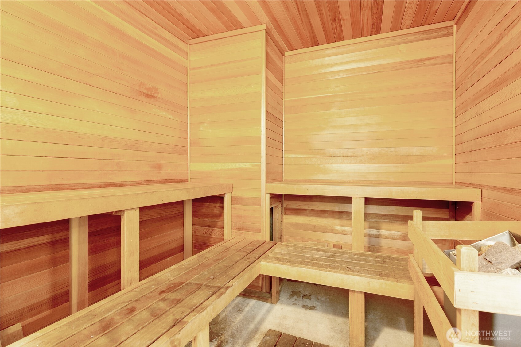 property viewer photo 23