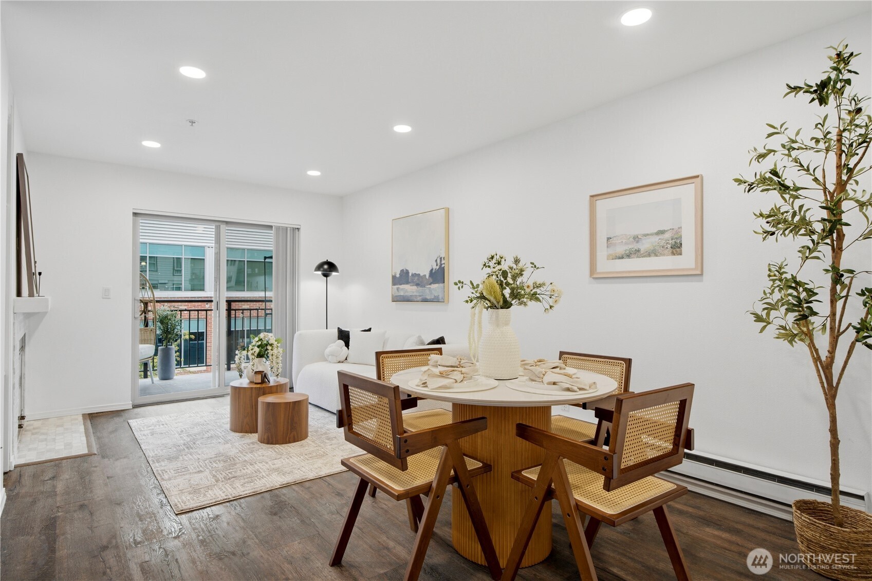 property viewer photo 4