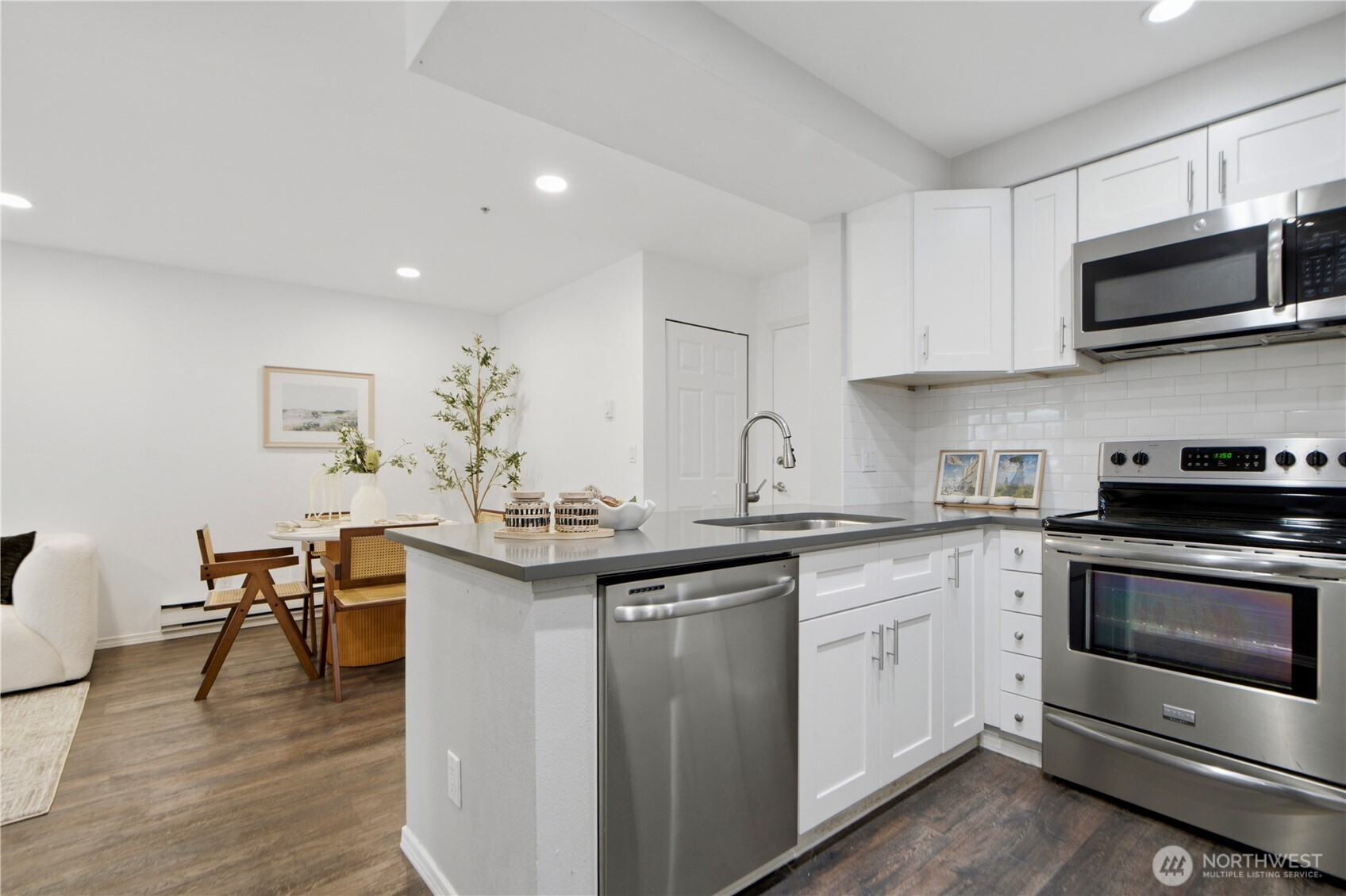 property viewer photo 8