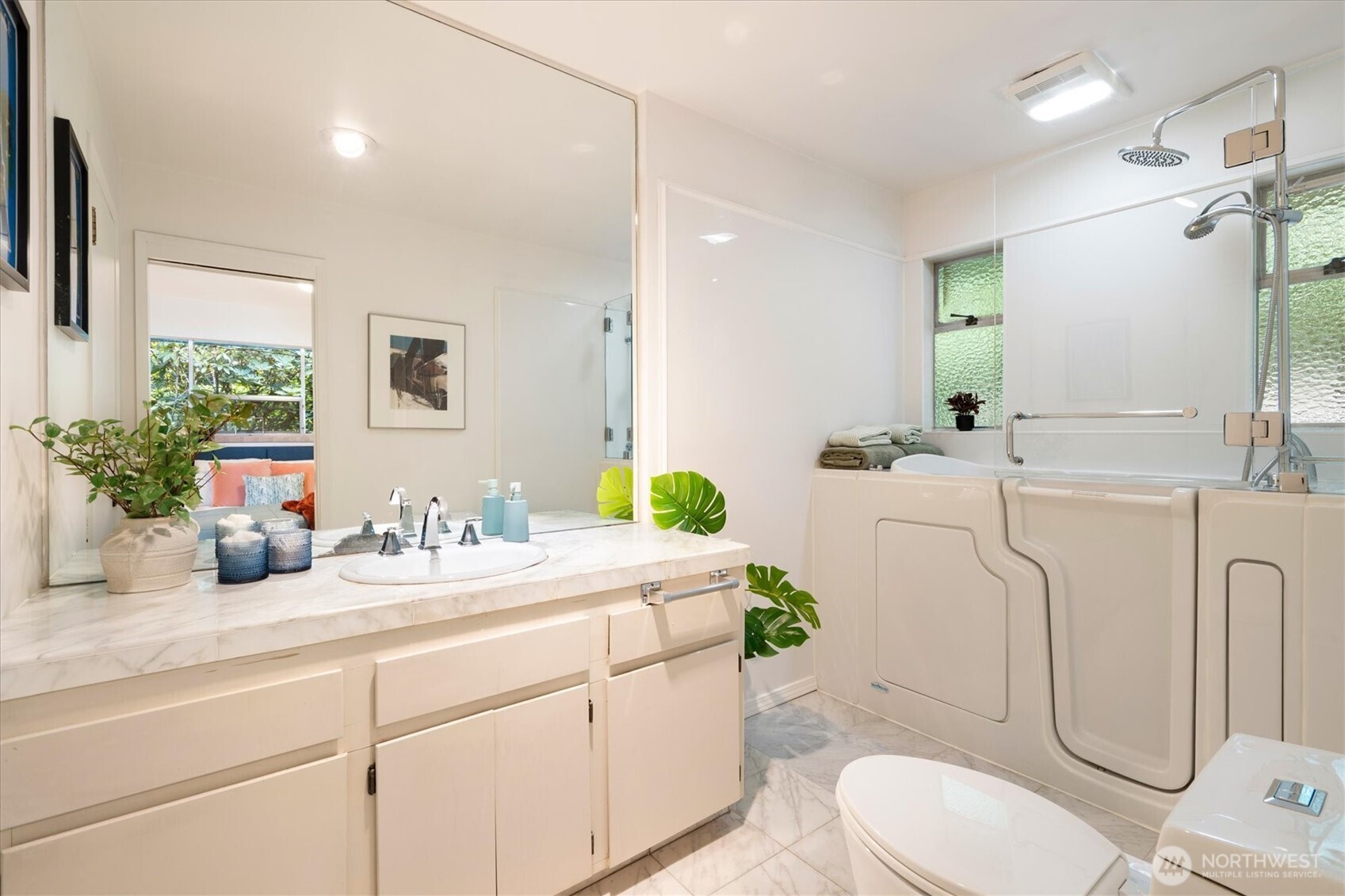 property viewer photo 18