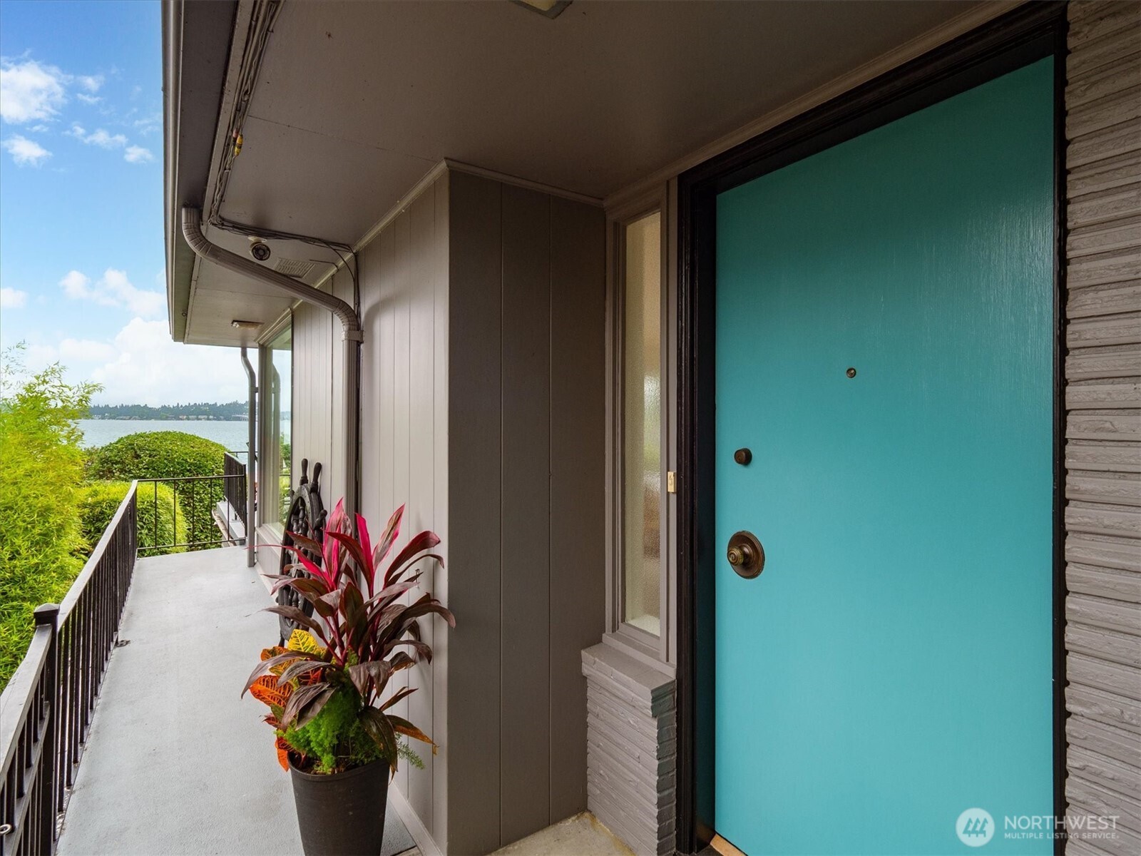 property viewer photo 2