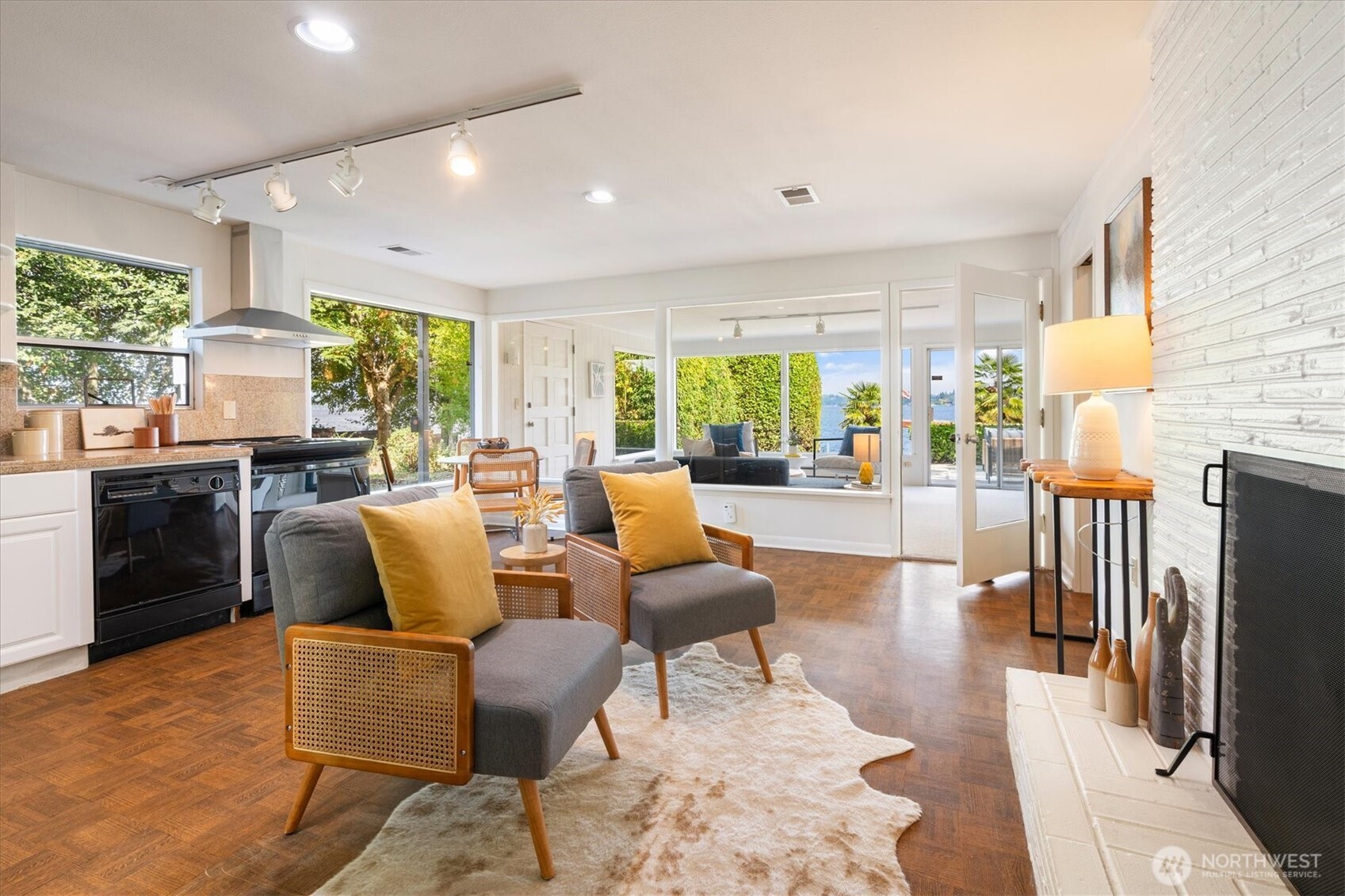 property viewer photo 21